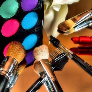 کیفیت خدمات و مواد آرایشی